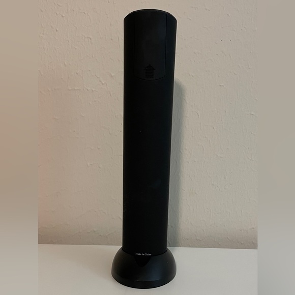 Electric Wine Bottle Opener - Picture 6 of 11